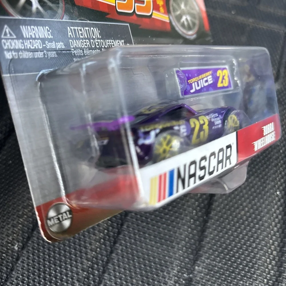 ✨New✨ 2024 Disney Pixar Cars Nascar Bubba Wheelhouse # 23